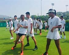 九游(jiuyou)官方网站-&quot;温布尔登夺冠之路：草地赛场上的荣耀与挑战&quot;的简单介绍