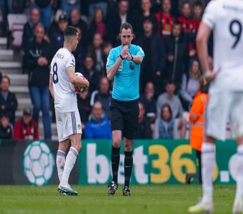 英超裁判使用新高科技判罚工具,判罚更公正 英超裁判使用新高科技判罚工具,判罚更公正