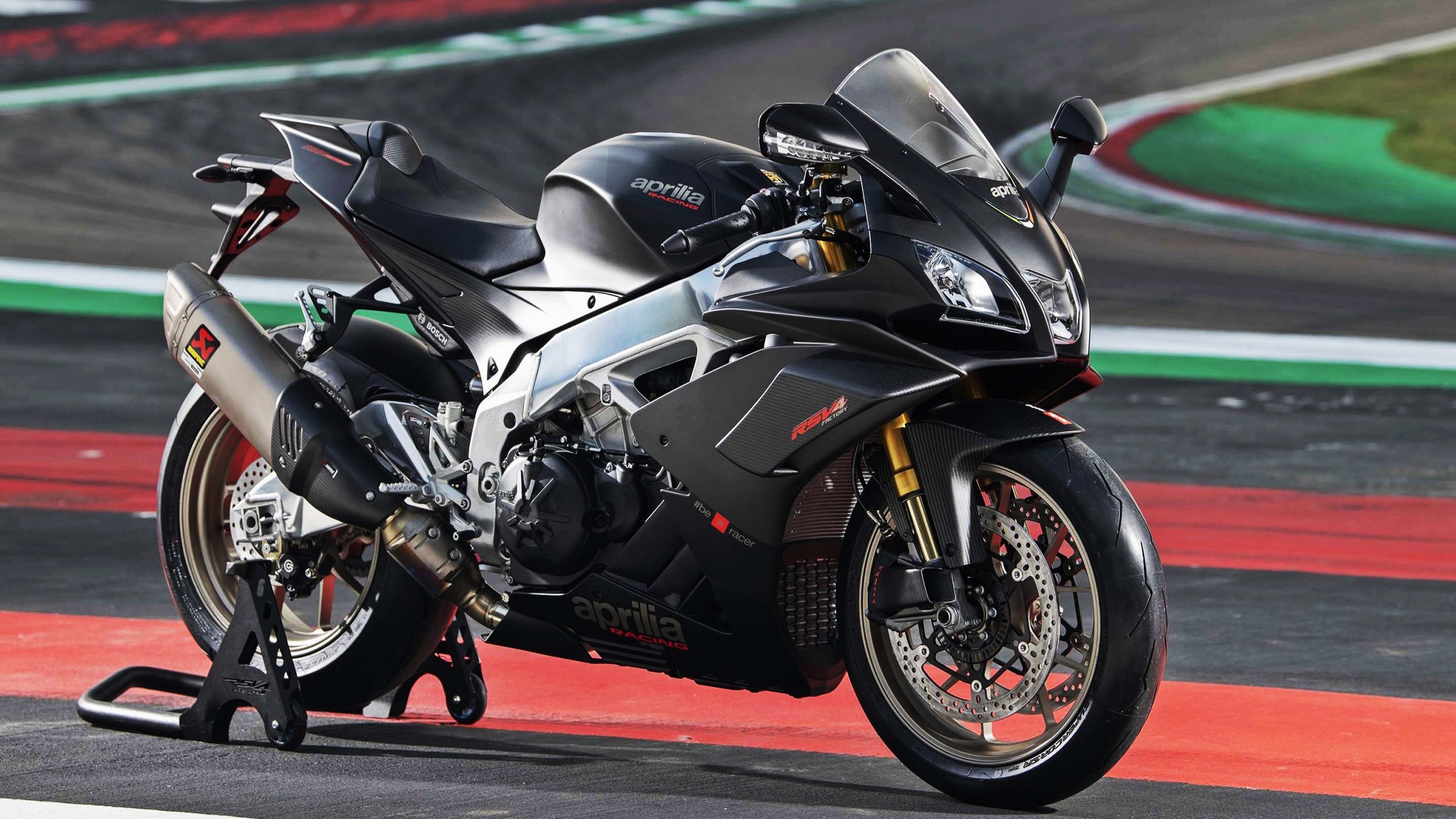 男子100蝶鏖战群雄获佳绩,男子100米蝶泳决赛视频